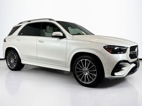 Certified 2024 Mercedes-Benz GLE 450e 4MATIC image 3