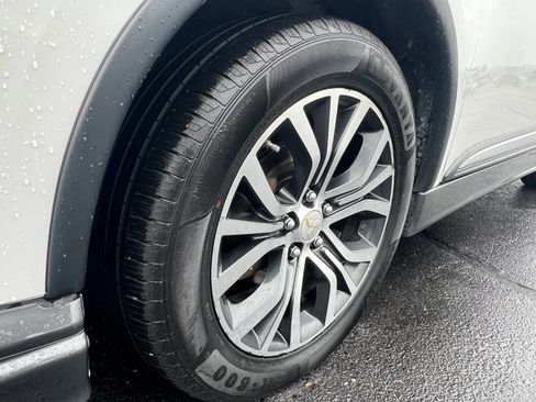 Used 2017 Mitsubishi Outlander SEL AWD/4WD image 27