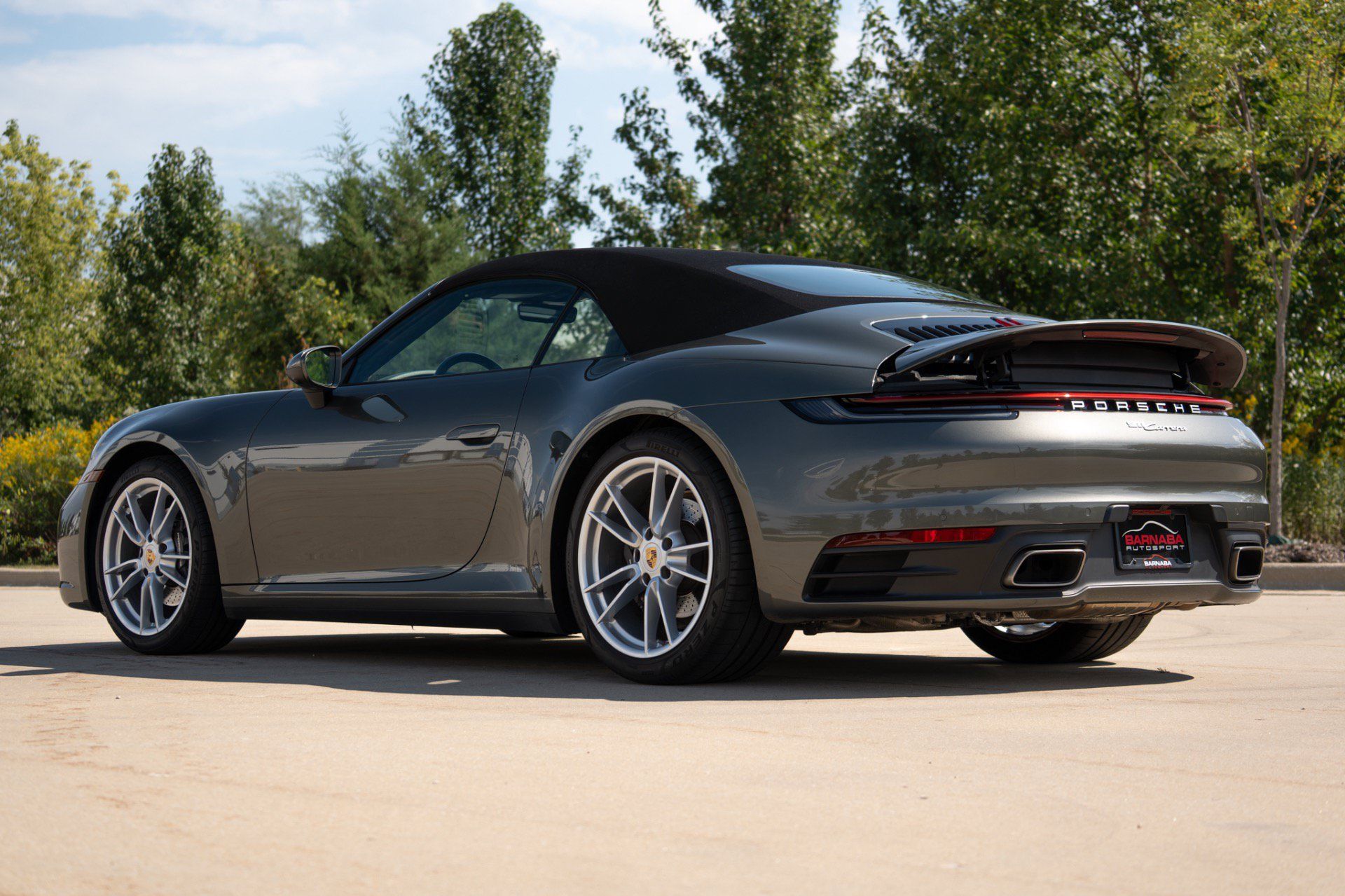 Used 2022 Porsche 911 Carrera RWD image 6