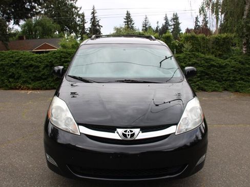 Used 2009 Toyota Sienna XLE Limited AWD/4WD image 10