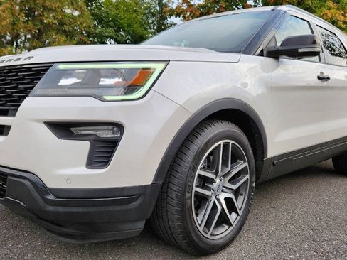 Used 2018 Ford Explorer Sport w/ Equipment Group 401A AWD/4WD image 8