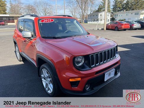 Used 2021 Jeep Renegade Latitude AWD/4WD image 2