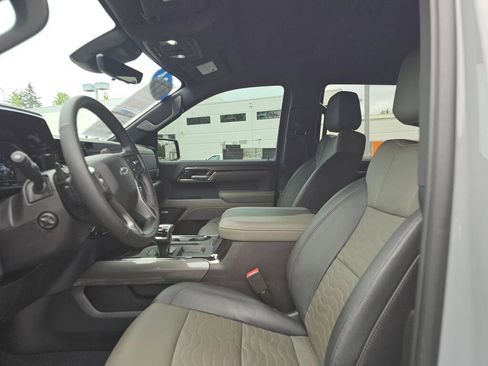 Used 2024 Chevrolet Silverado 1500 ZR2 w/ Technology Package AWD/4WD image 22
