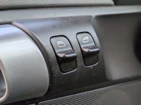 Used 2005 Porsche 911 Carrera S image 21