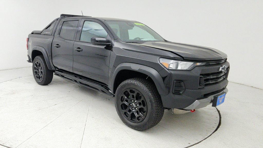 New 2026 Chevrolet Colorado Trail Boss AWD/4WD image 1