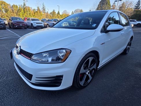 Used 2015 Volkswagen GTI SE image 1