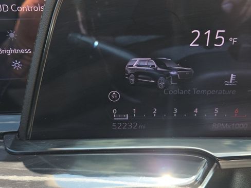 Used 2022 Cadillac Escalade ESV Sport Platinum AWD/4WD image 21