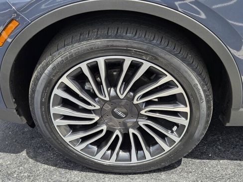 Used 2022 Lincoln Corsair Reserve w/ Equipment Group 201A FWD image 19