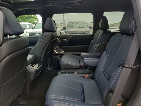 Certified 2026 INFINITI QX80 4WD w/ Sport Exterior Package image 27