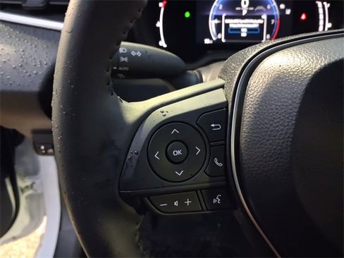 Used 2026 Toyota Corolla SE image 12