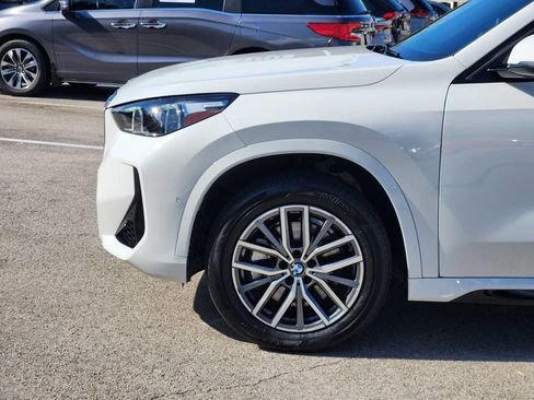 Used 2023 BMW X1 xDrive28i w/ M Sport Package AWD/4WD image 8