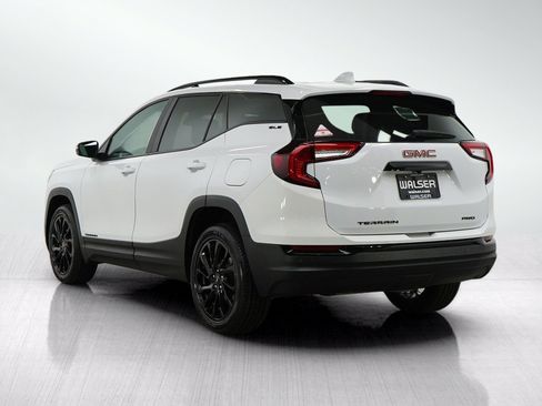Used 2023 GMC Terrain SLE w/ Driver Convenience Package AWD/4WD image 3
