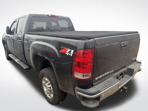 Used 2010 GMC Sierra 2500 SLE w/ SLE Preferred Package image 3