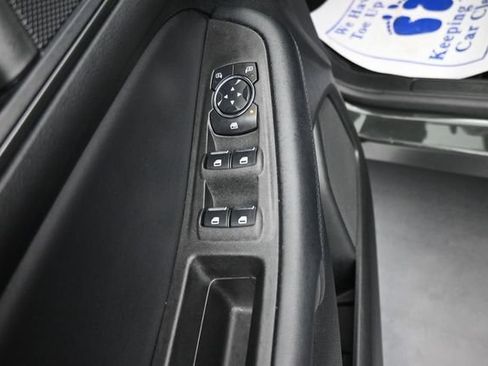 Used 2023 Ford Edge SE AWD/4WD image 11