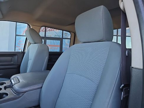 Used 2018 RAM 2500 Tradesman w/ Chrome Appearance Group image 38