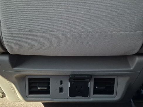 Used 2024 GMC Sierra 1500 SLE AWD/4WD image 16