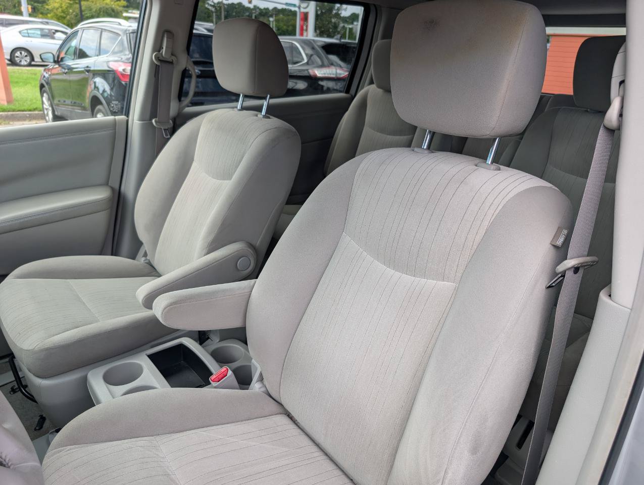 Used 2017 Nissan Quest SV FWD image 16