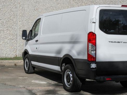 Used 2019 Ford Transit 250 130 Low Roof image 13