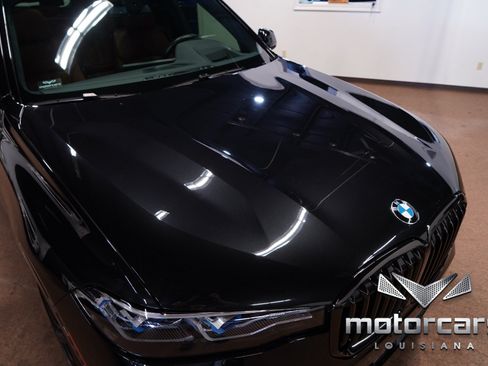 Used 2021 BMW X7 M50i w/ Dynamic Handling Package AWD/4WD image 13