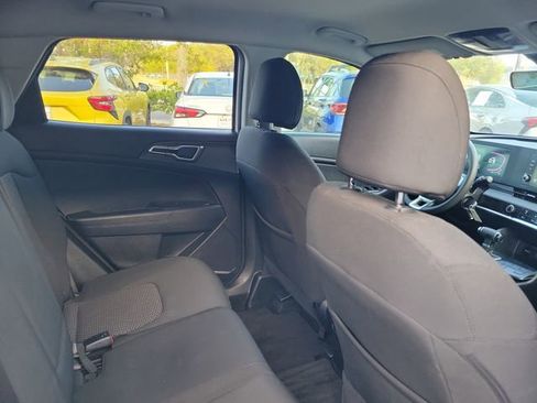 Used 2025 Kia Sportage LX FWD image 30