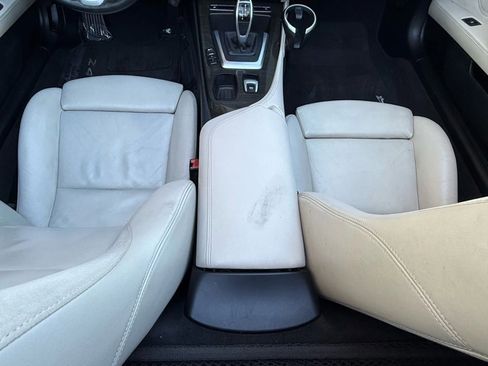 Used 2011 BMW Z4 sDrive35i image 47