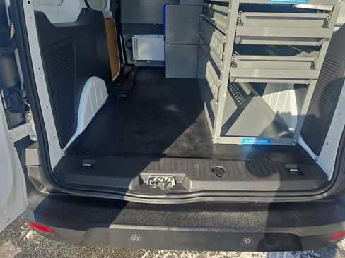 Used 2017 Ford Transit Connect XL image 10