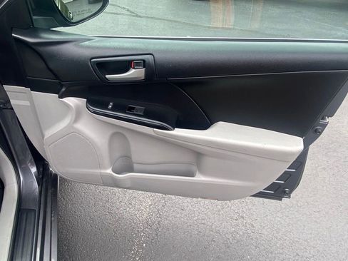 Used 2014 Toyota Camry LE FWD image 25