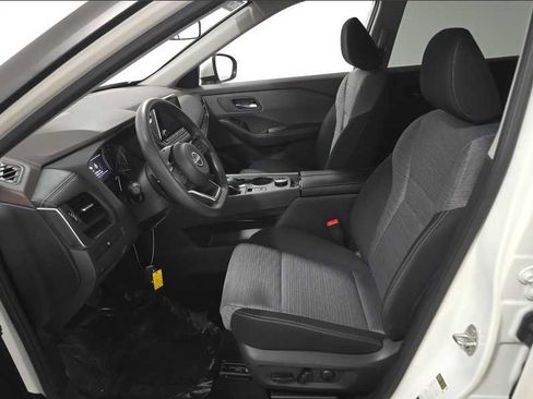 Used 2023 Nissan Rogue SV AWD/4WD image 5