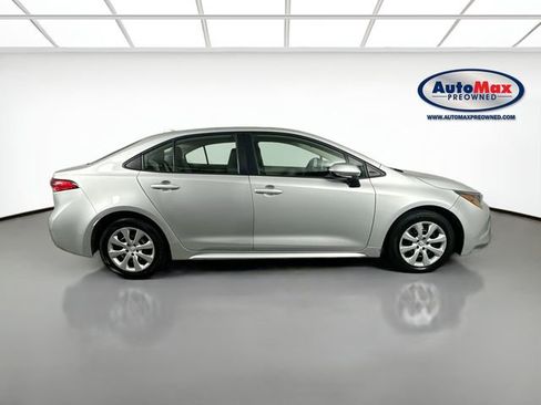 Used 2024 Toyota Corolla LE FWD image 9
