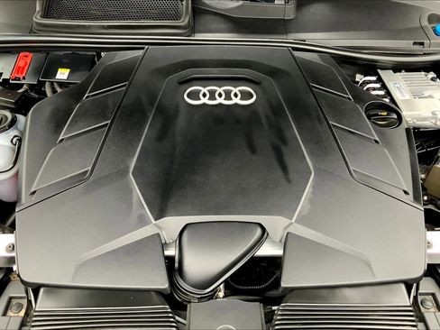 Used 2021 Audi Q8 Premium w/ Black Optic Package AWD/4WD image 30