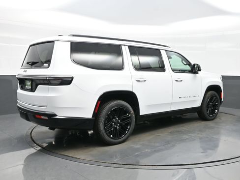 New 2026 Jeep Grand Wagoneer Limited AWD/4WD image 6