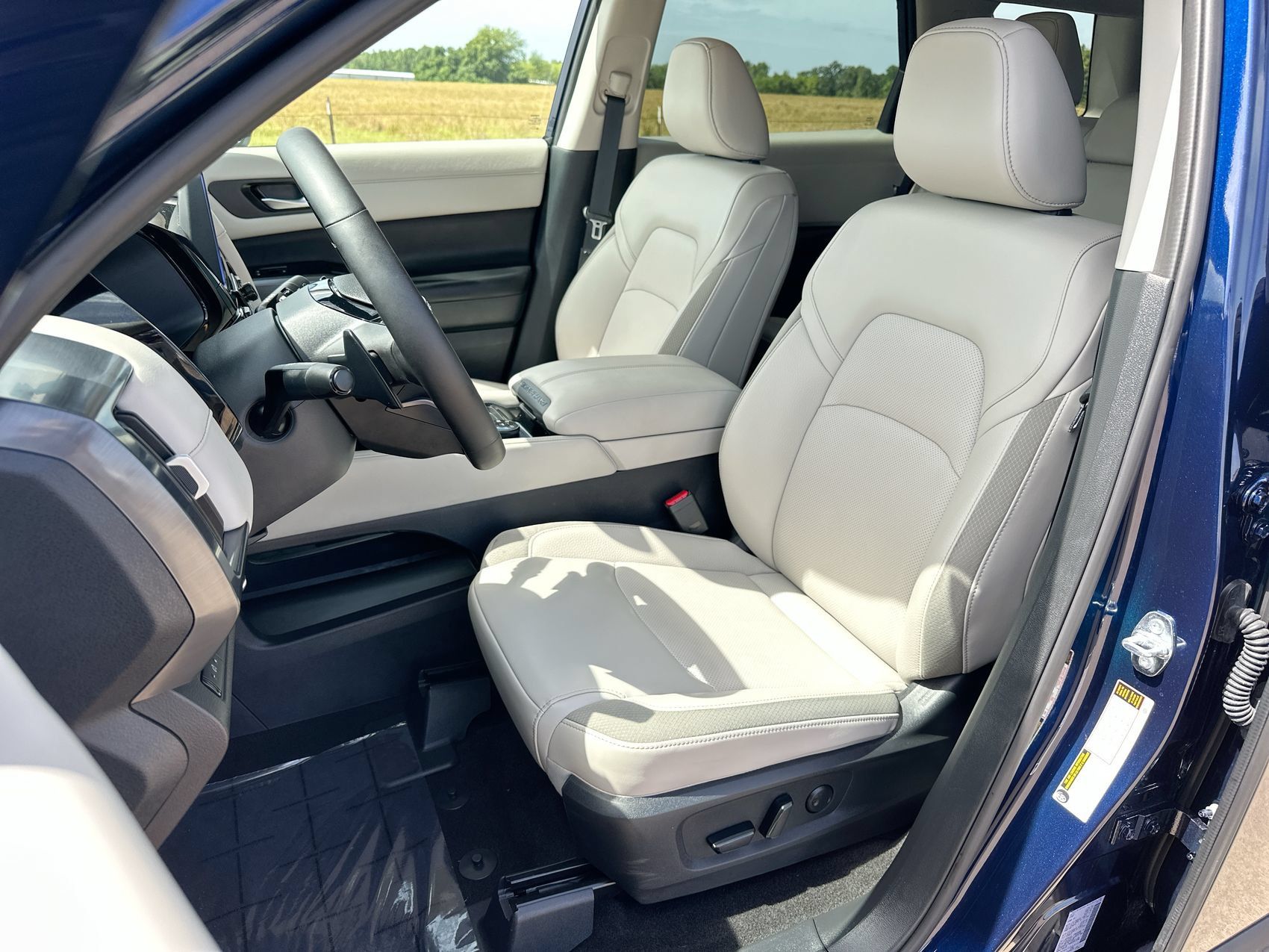Used 2026 Nissan Pathfinder SL AWD/4WD image 11