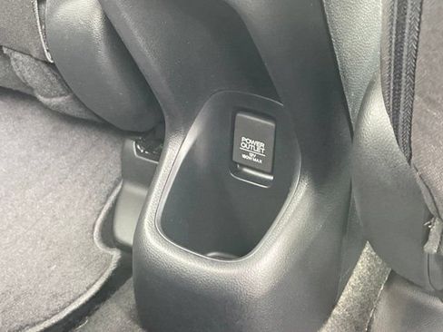 Used 2016 Honda HR-V EX image 12