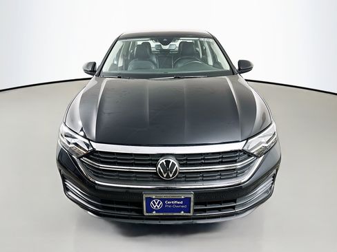 Certified 2024 Volkswagen Jetta SE image 2