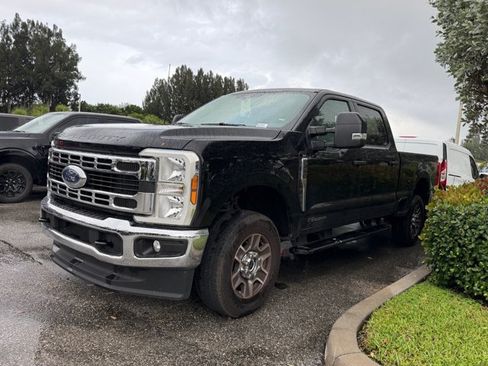 Used 2025 Ford F250 XLT AWD/4WD image 4