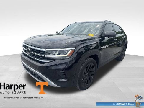 Used 2023 Volkswagen Atlas Cross Sport SE w/ Panoramic Sunroof Package FWD image 1
