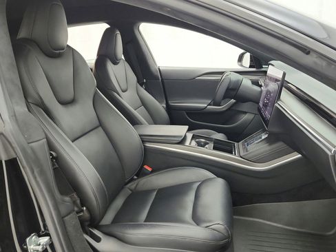 Used 2022 Tesla Model S Plaid image 14