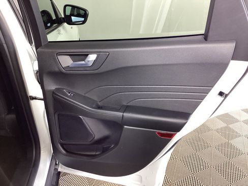Used 2023 Ford Escape ST-Line image 10