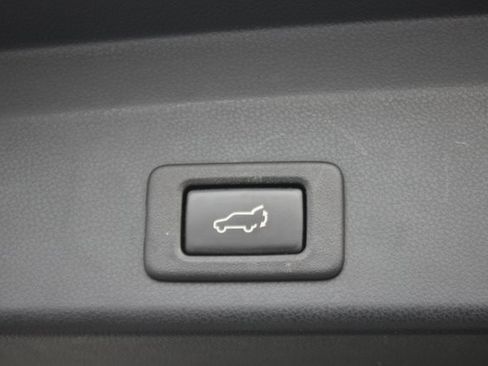 Used 2019 Subaru Ascent Limited image 27