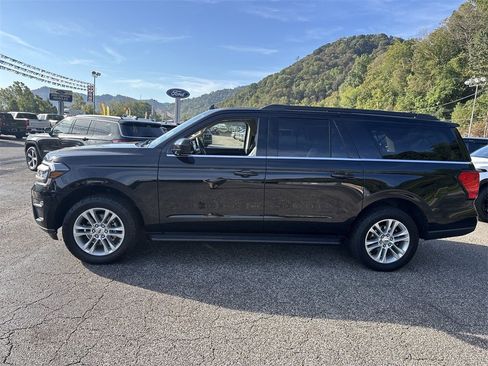 Used 2024 Ford Expedition Max XLT image 8