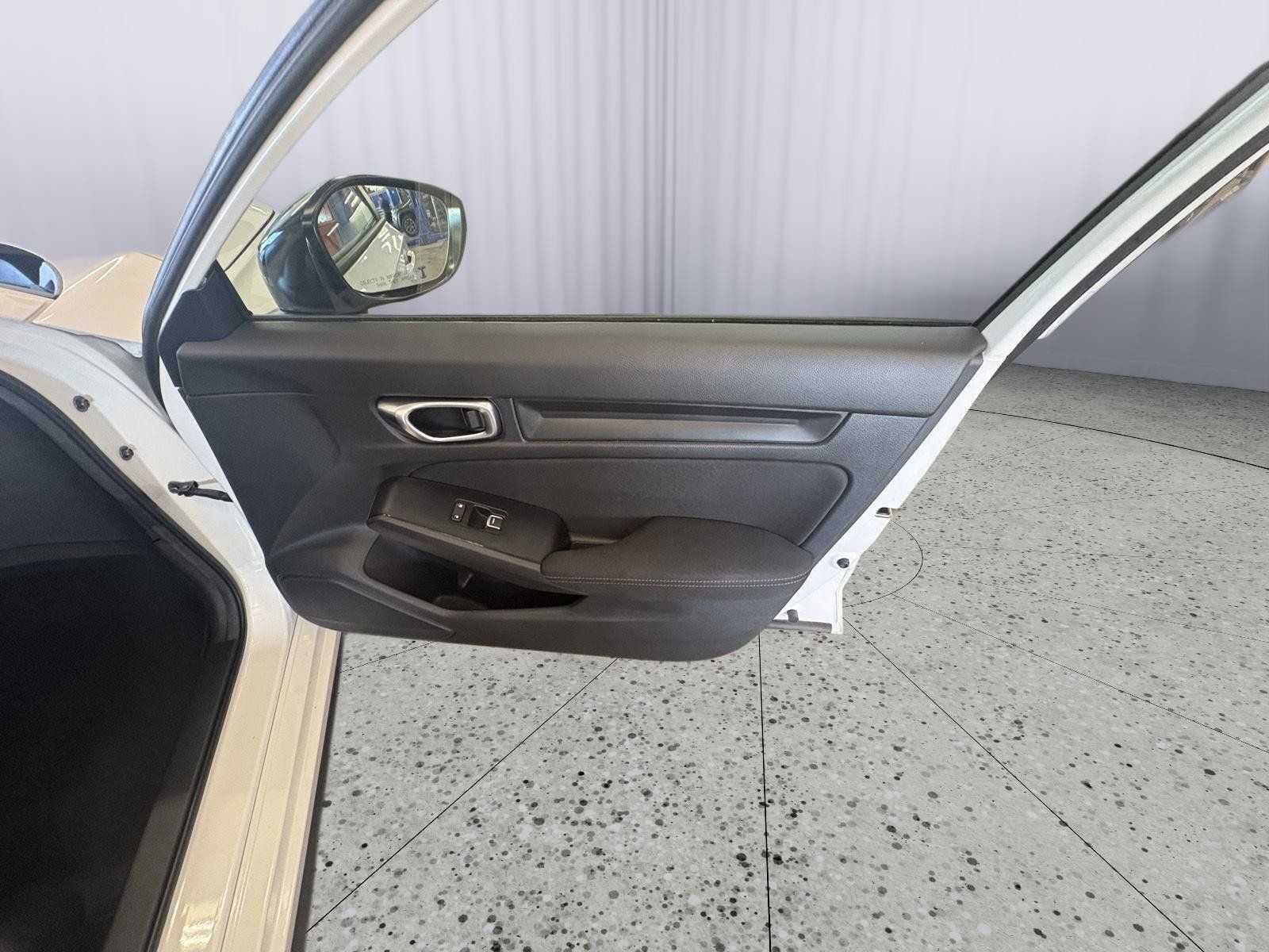 Used 2025 Honda Civic Sport image 15