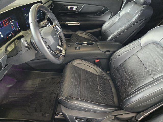 Used 2025 Ford Mustang GT Premium RWD image 16