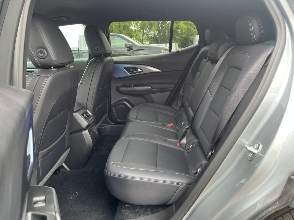 New 2025 Chevrolet Equinox EV LT w/ Convenience Package II AWD/4WD image 24