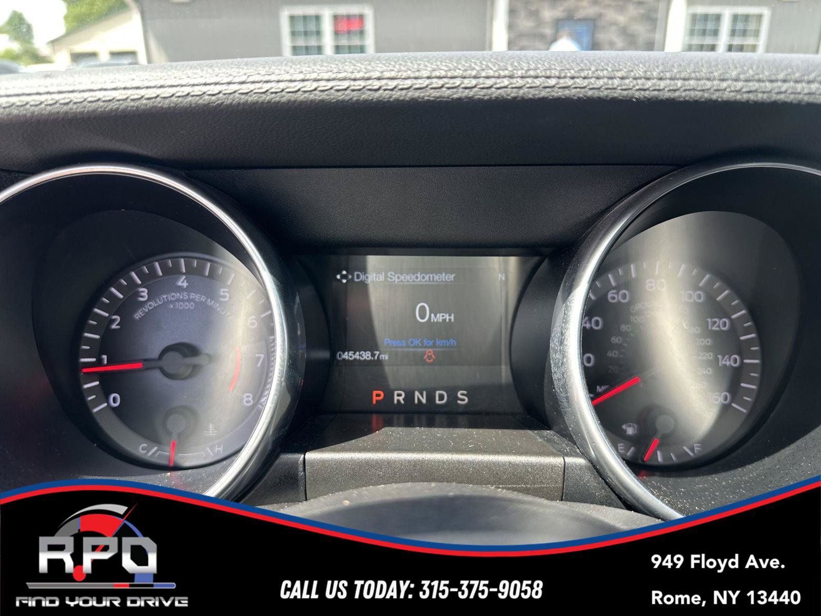 Used 2018 Ford Mustang Coupe RWD image 21