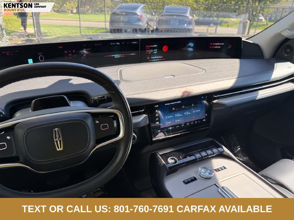 Used 2025 Lincoln Navigator Reserve AWD/4WD image 18