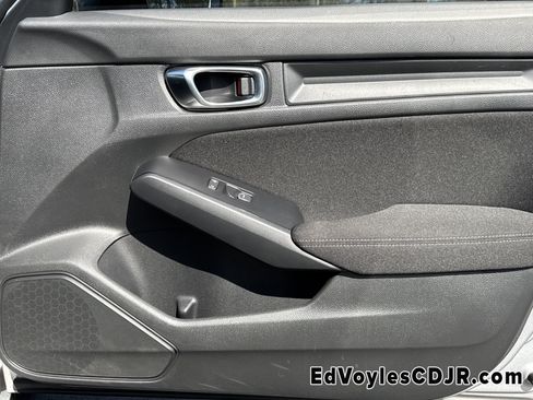 Used 2025 Honda Civic Sport image 17