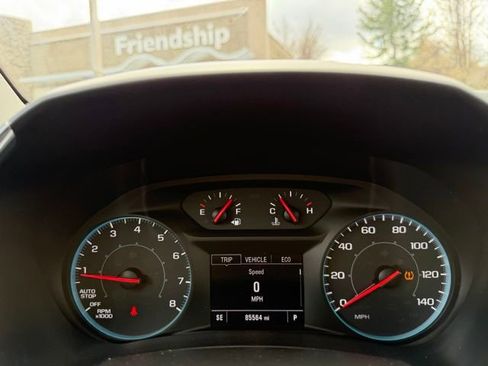 Used 2020 Chevrolet Equinox LS image 19