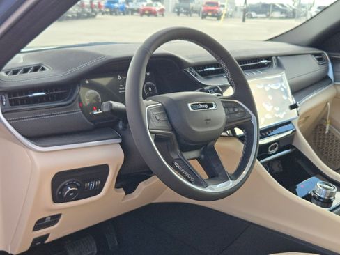 New 2026 Jeep Grand Cherokee L Limited RWD image 11