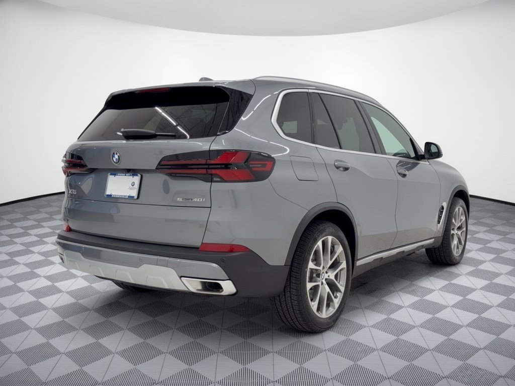 Used 2026 BMW X5 sDrive40i RWD image 9
