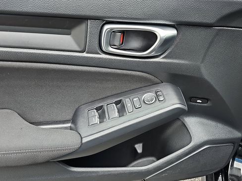 Used 2025 Honda Civic Sport image 12